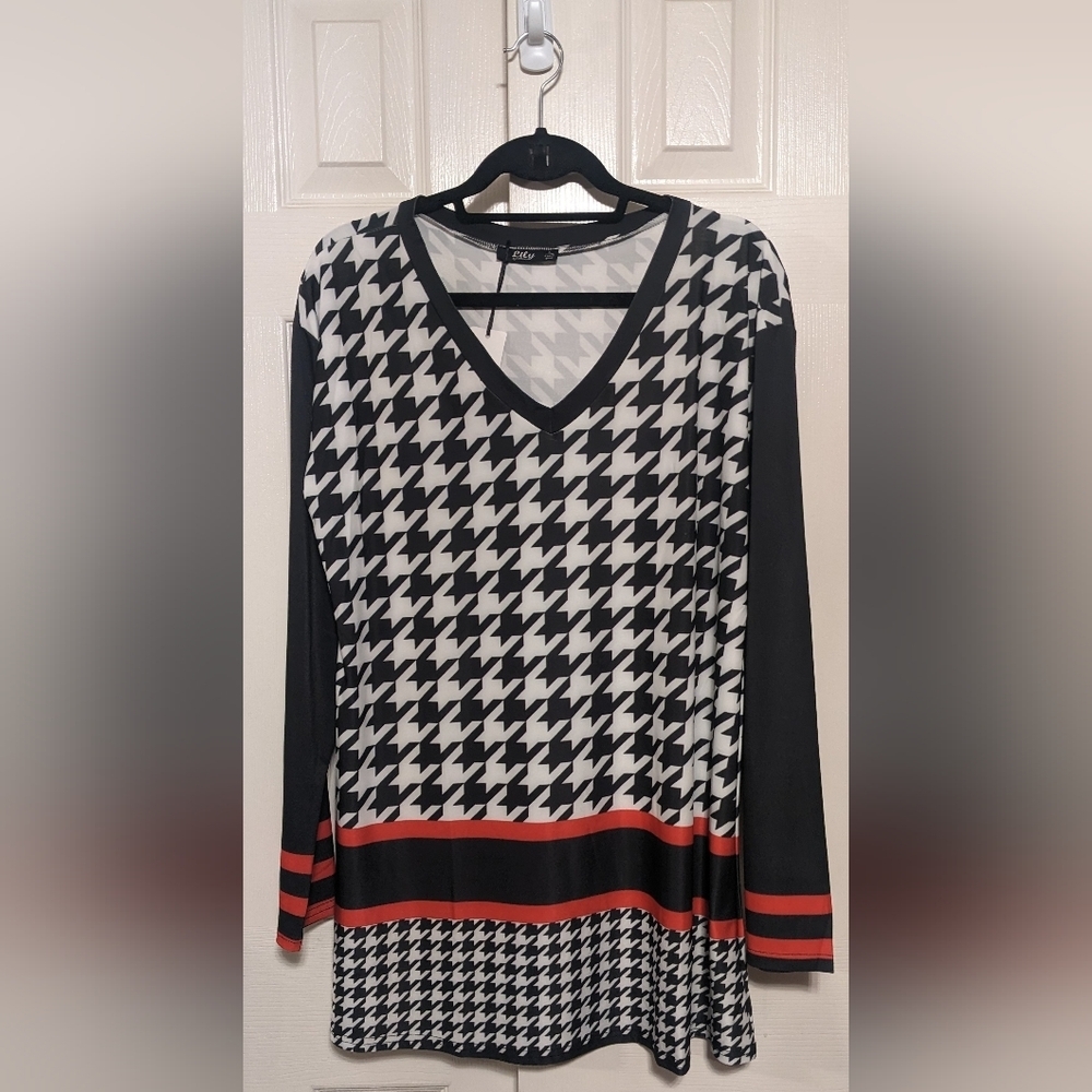 5/$25 Lilly by Firmiana Tunic Top
